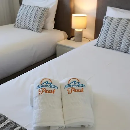 Pearl - In A Luxury Nazare