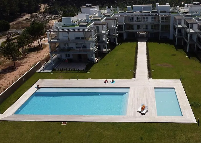 Pearl - In A Luxury Назаре